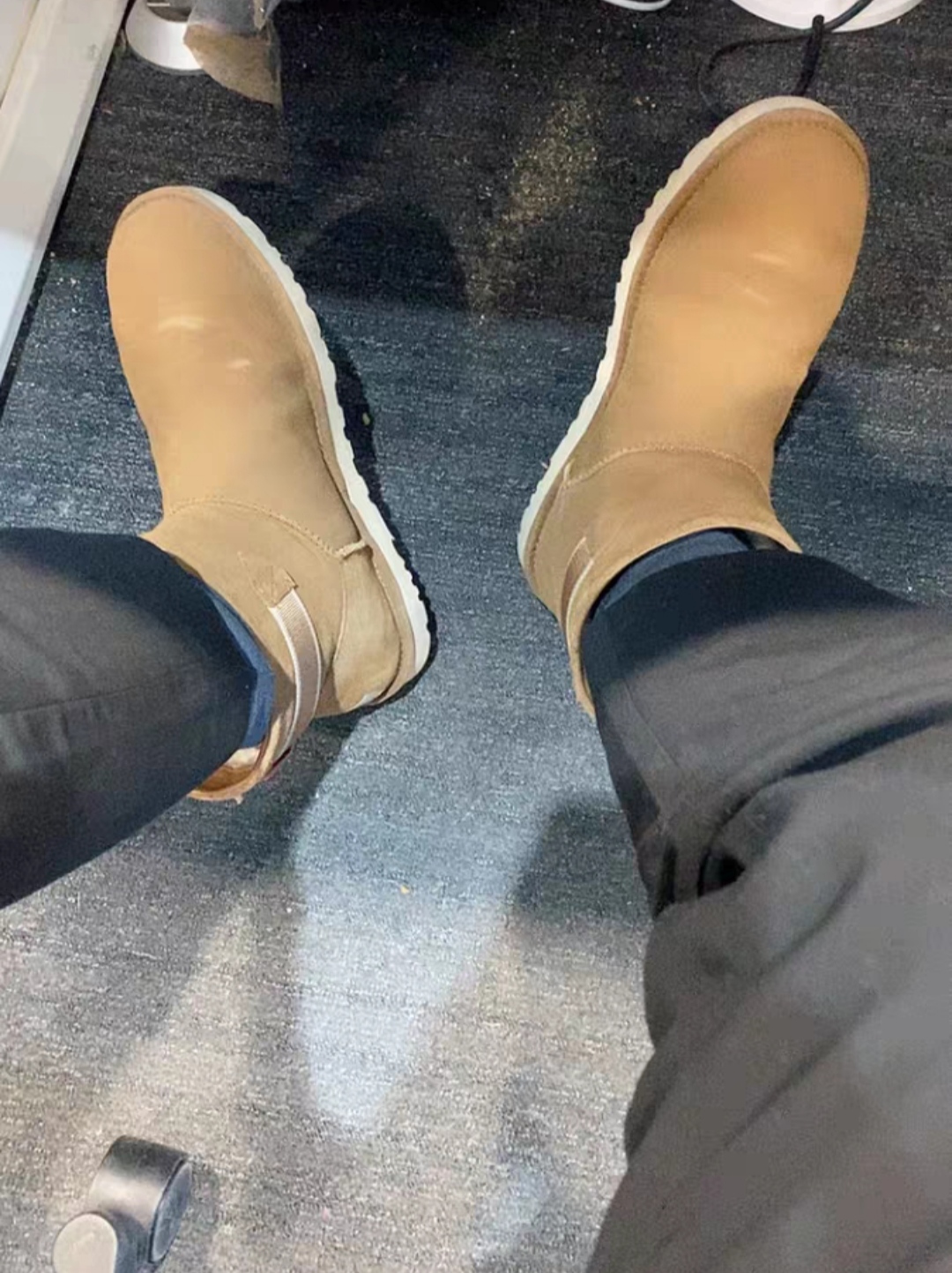 随处可见的“潮流”来袭——NY帽、北面棉服、UGG雪地靴