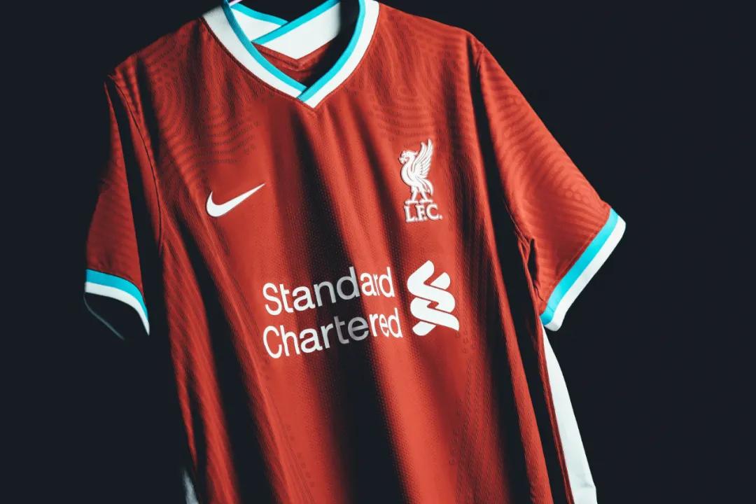 耐克利物浦球衣查正品,利物浦20-21赛季耐克外套