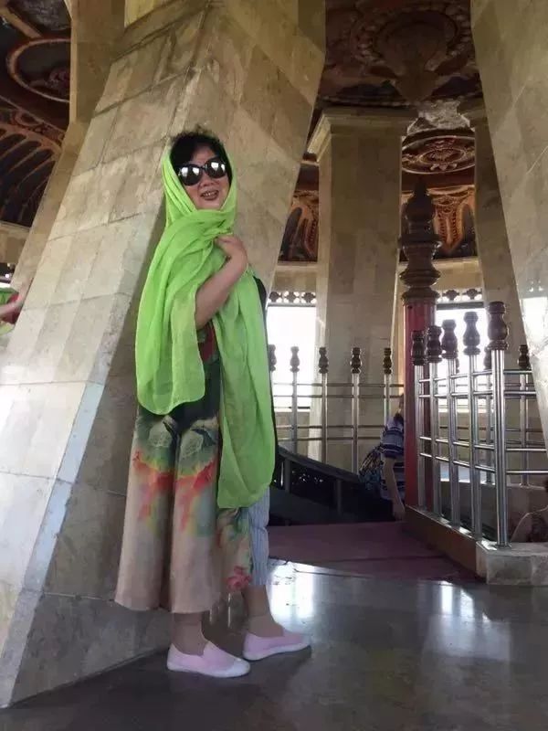 中国大妈拍照十大姿势抖音,中国大妈丝巾拍照姿势