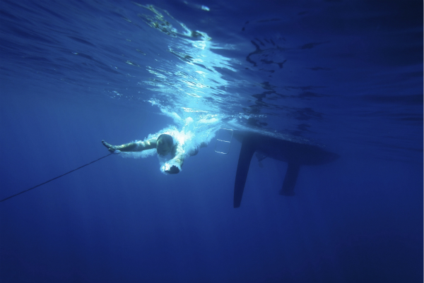 7年前跳海“身亡”的船员投案自首当年竟是为骗赔偿款模仿韩剧假死