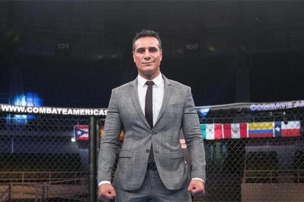 ncaawweufc三冠王,布洛克从ufc回归wwe第一场比赛