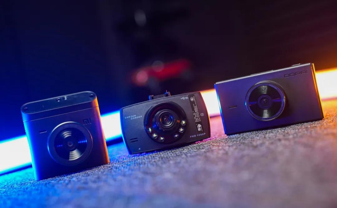 行车记录仪自己买好还是原装好,小米的行车记录仪拼多多百亿补贴
