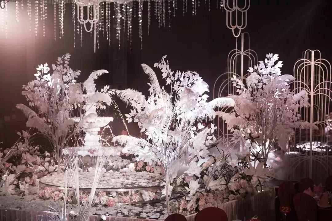 涓滆帪濠氬瀹氬埗鏈嶅姟,涓滆帪濠氬绀兼湇瀹氬埗