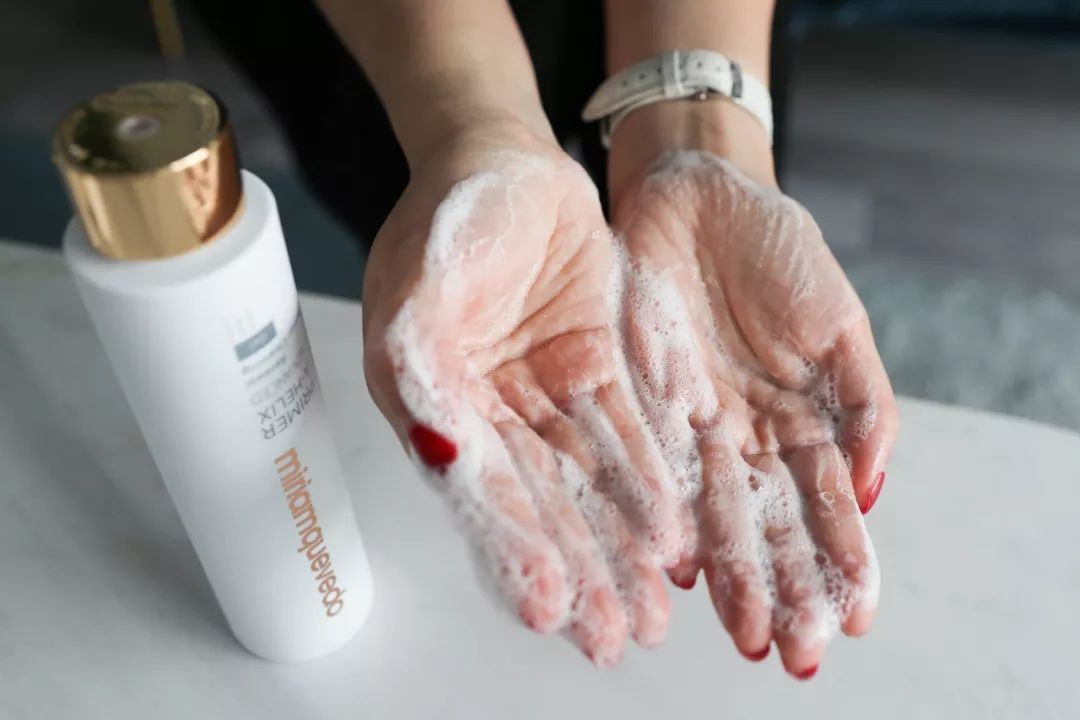 章小蕙推荐的淡斑好物,章小蕙分享化妆品