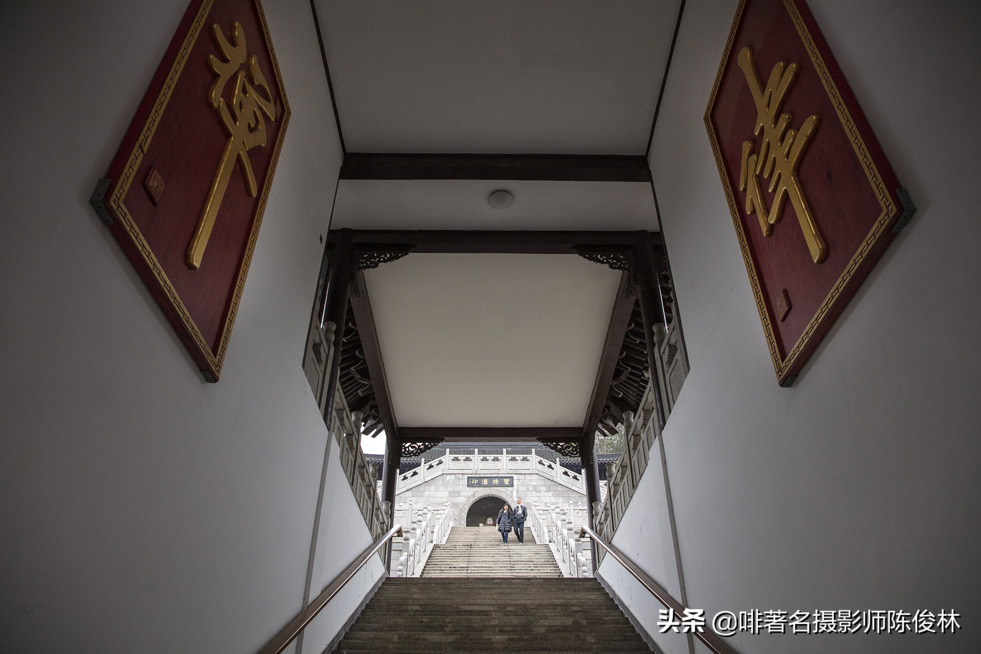 山门朝北开韦陀菩萨坐正殿律宗第一名山宝华山隆昌寺1500年