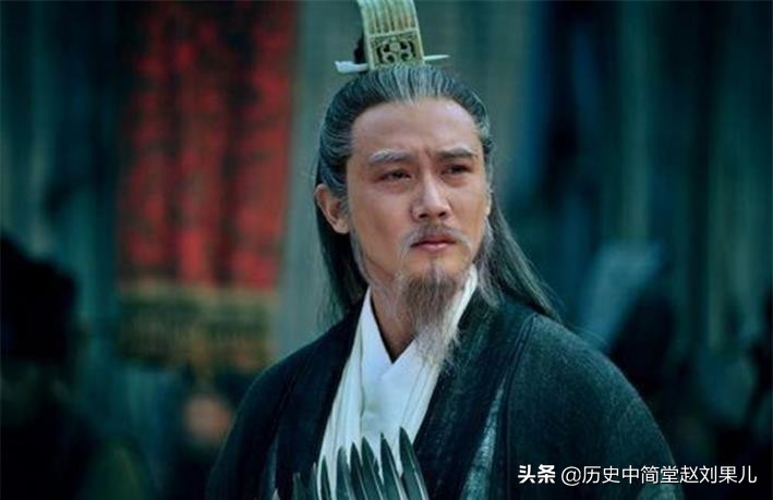 诸葛亮劝解刘禅怎样处理朝政,易中天评曹操看透人性