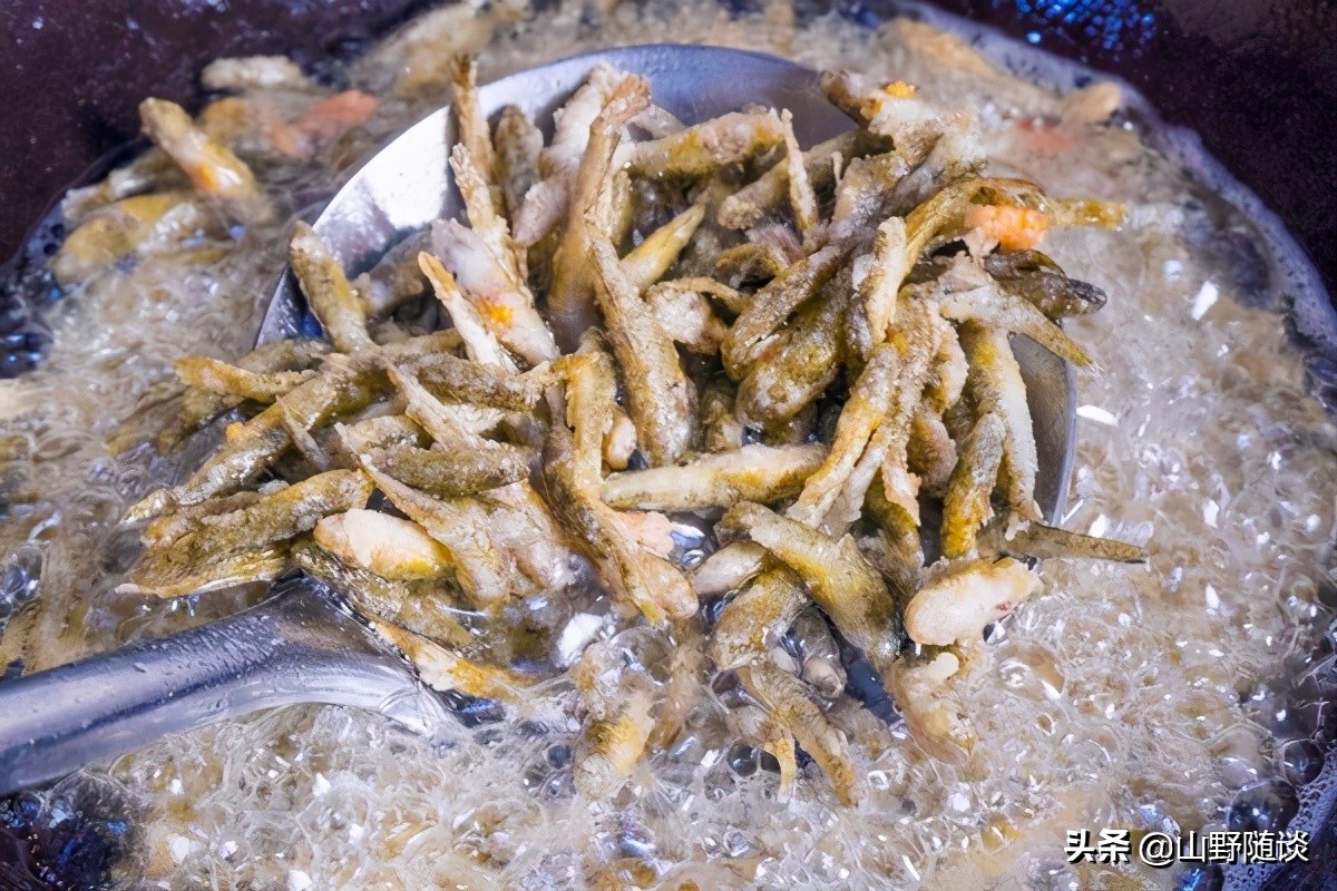 直钩算啥？农村人人胜过姜子牙——只用一条棉线钓出一碗济宁名吃
