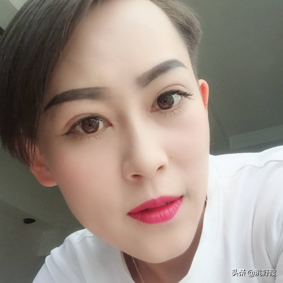 上联福如东海长流水对下联,对联上联秋水盈盈送秋波