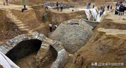 考古挖到恐龙骨头,考古挖到古代的墓