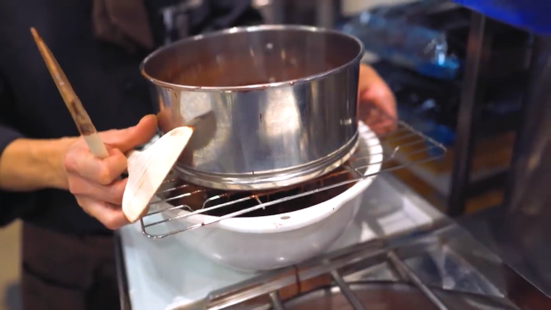 怎样用100%巧克力豆自制巧克力,论一个美味的巧克力的制作过程