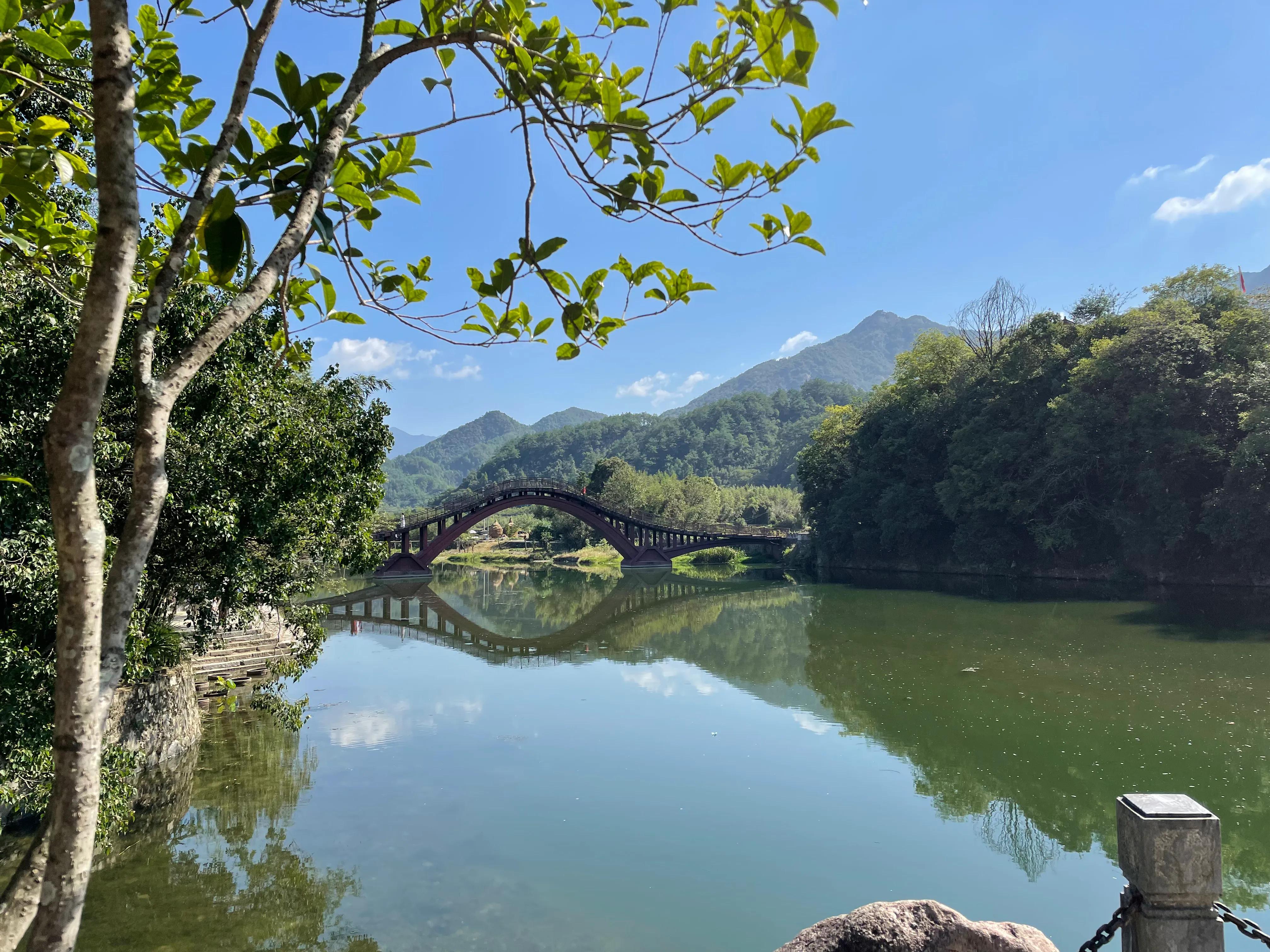 假期景区最好推荐,绩溪龙川5a景区