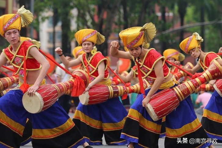 俗话说头无油脚无汗,头无油脚无汗到老也是穷光蛋