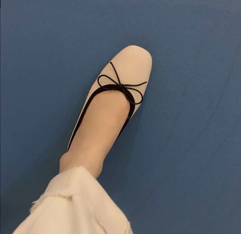 轻文艺风穿搭芭蕾舞鞋,今年流行的增高小白鞋
