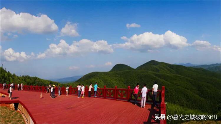 满腹经纶饱读诗书,满腹经纶才高八斗