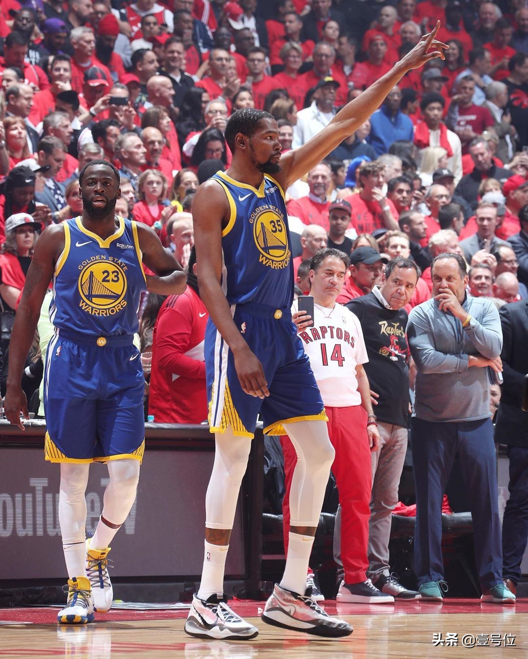 总决赛第五场球鞋,总决赛库里球鞋