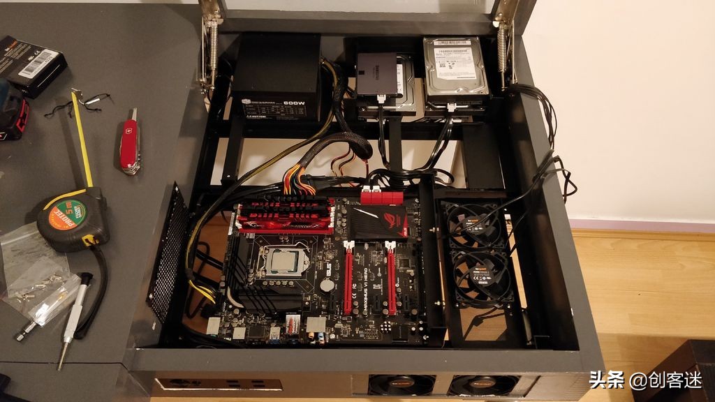 一体式机箱水冷电脑桌教程,国外自制水冷电脑桌