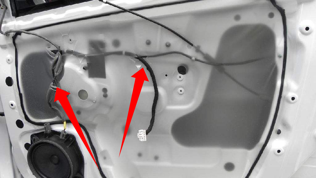 汽车车门共振异响,汽车车门异响什么原因