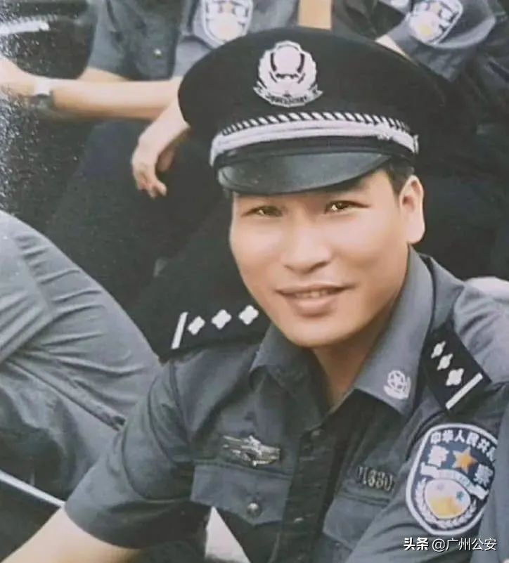 李世全全国公安系统一级英雄模范,李世全同志先烈事迹