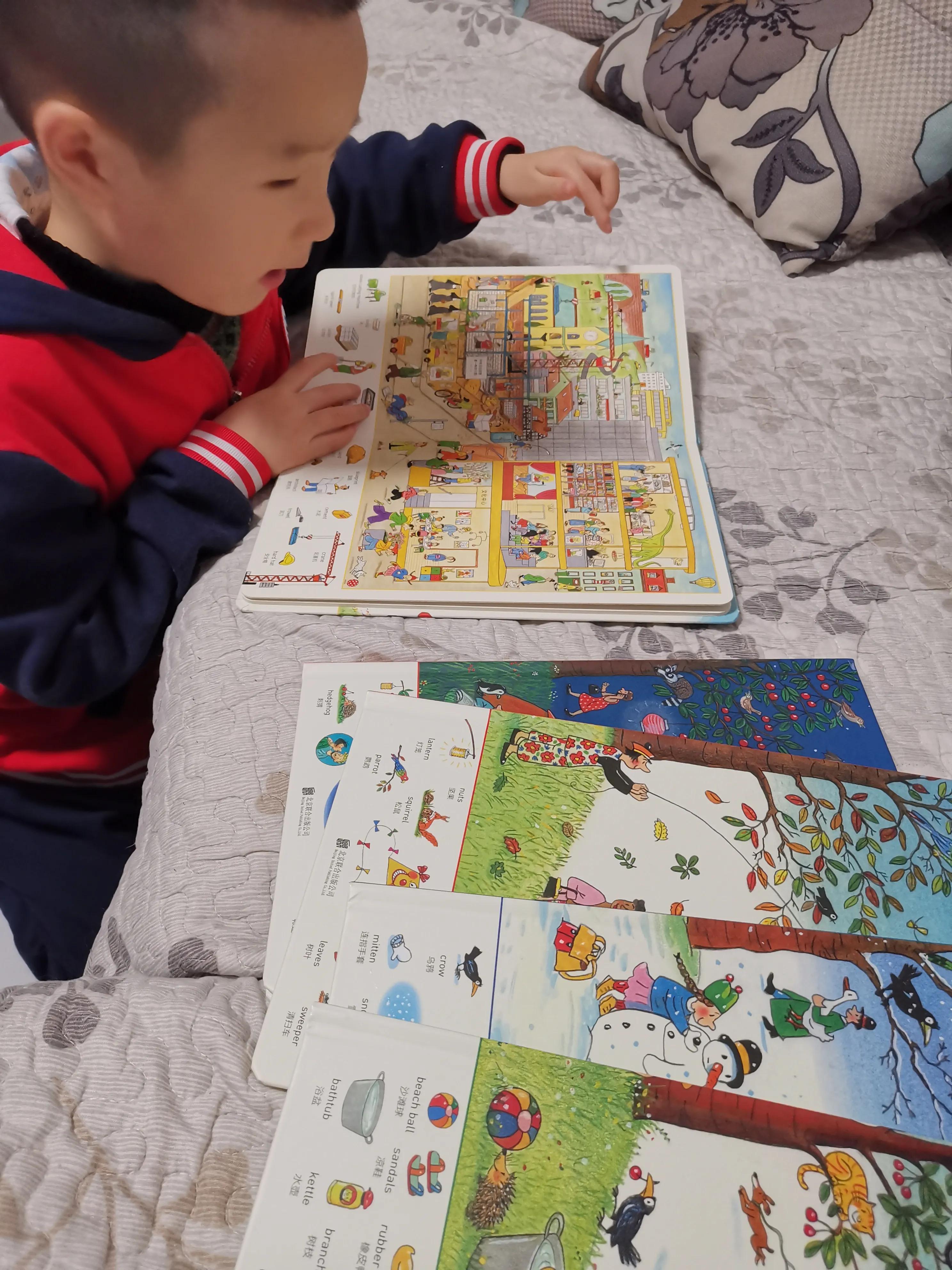 孩子不爱看绘本玩手机,爱玩手机的孩子看绘本