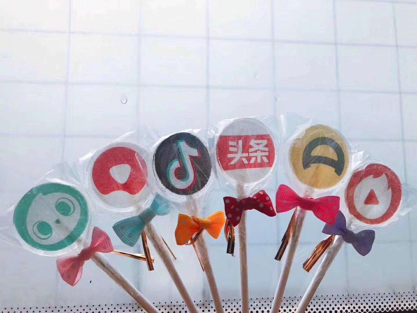 发抖音怎么来吸引客户注意,抖音第一条私信怎么样让客户回复