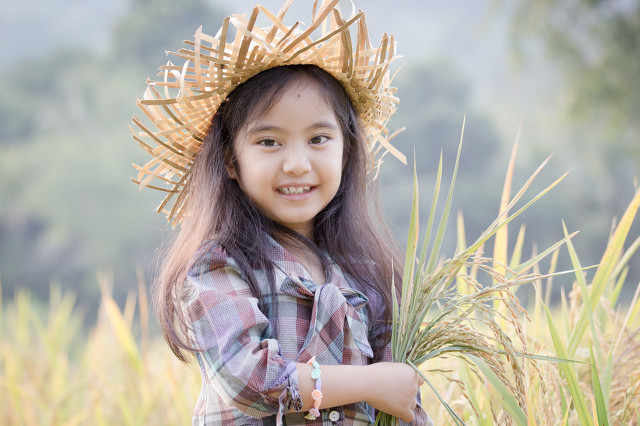 夏天儿童容易出痱子怎么办,夏季孩子起热痱子怎么办
