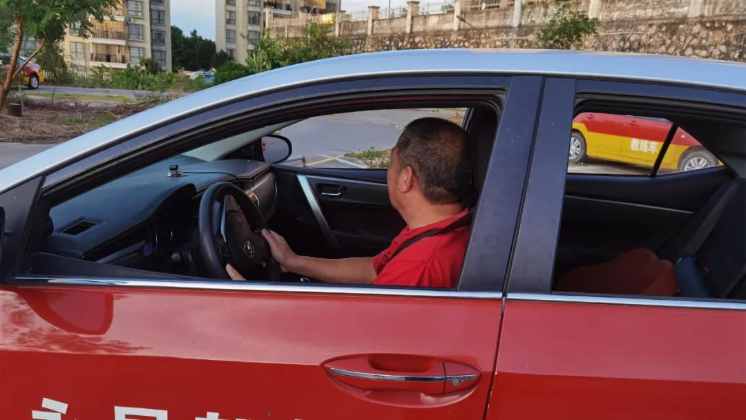 50岁以上老人学驾照好吗,珠海有培训老年人驾校吗