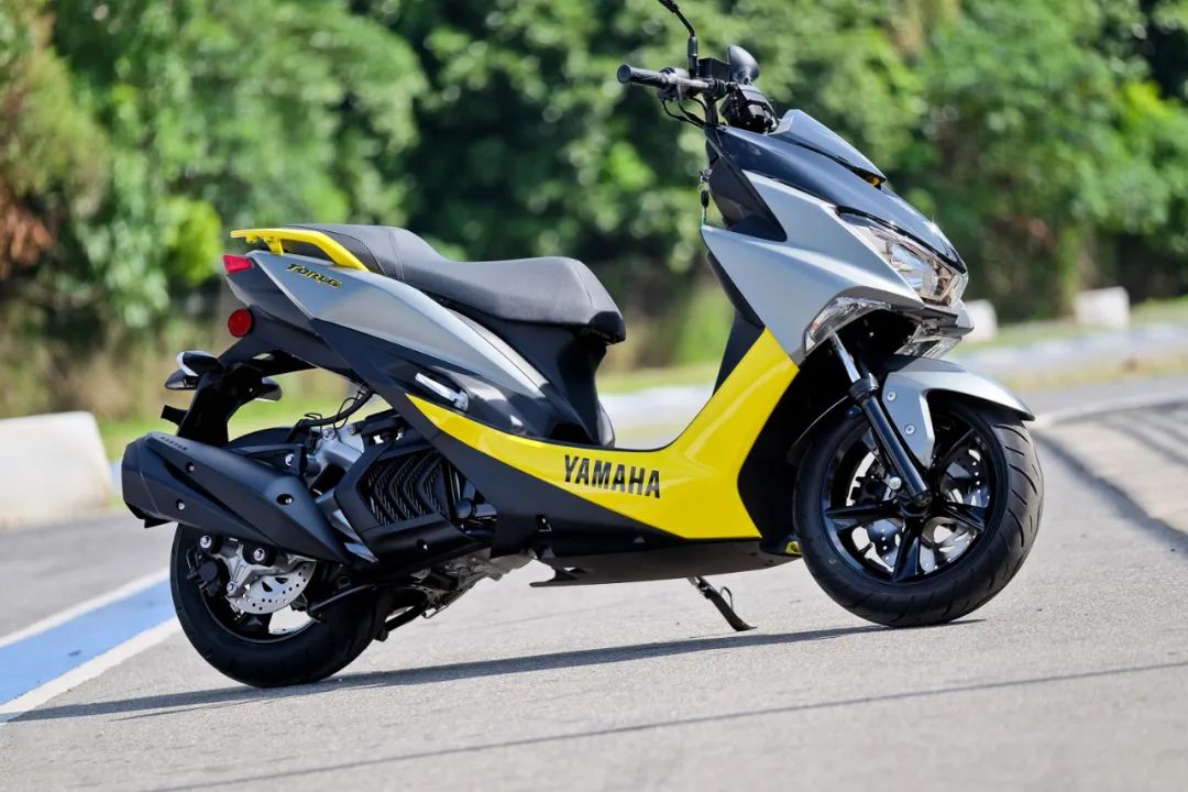 雅马哈force155二代,雅马哈force155爆改