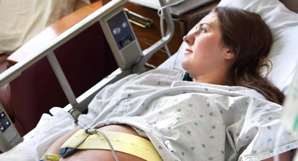 宫口开了两三公分就是不发动,宫口扩张3cm