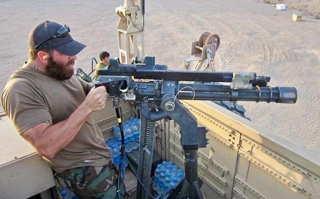 一塌糊涂的加特林机枪,硬汉枪神被人吐槽