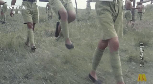 “我们都是小把戏”，这部92年神作，对成人世界的暗讽不输周星驰