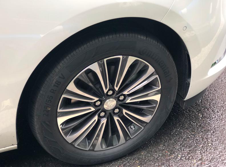 新款gl8es陆尊顶配,别克gl8es陆尊653t豪华版