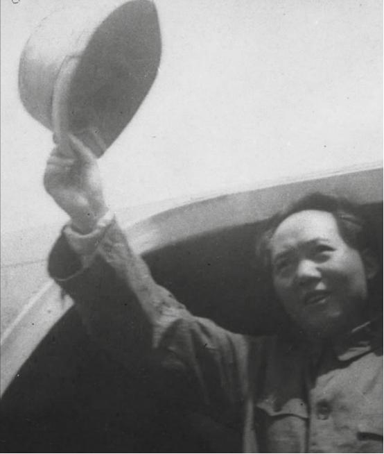 重庆谈判：时隔19年，毛*东泽**再见蒋介石，举杯：为蒋先生长寿干杯