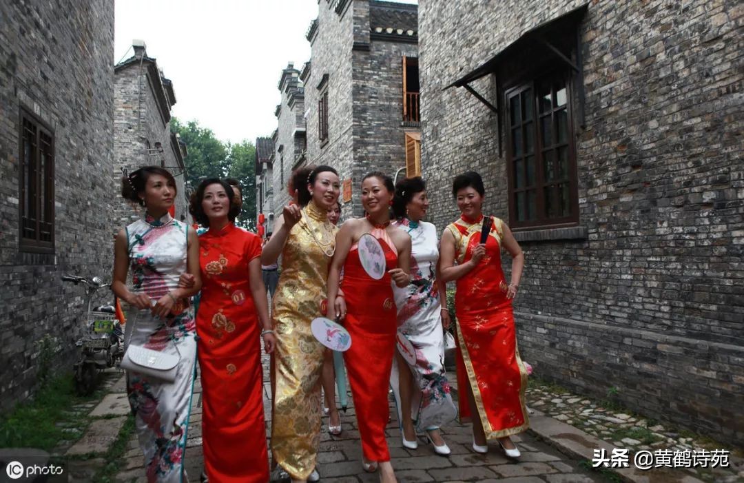 上联：百年存贮美，下联？「黄鹤诗苑」“旗袍”九青律诗同题48首