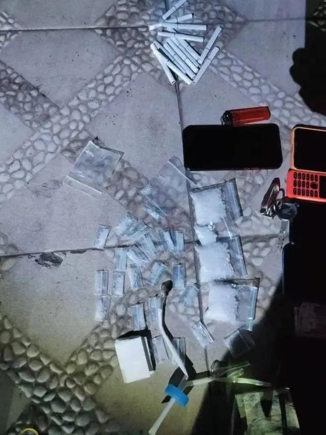 15名年轻男女宾馆聚众厮混！网友：顶风作案牢里管饭！