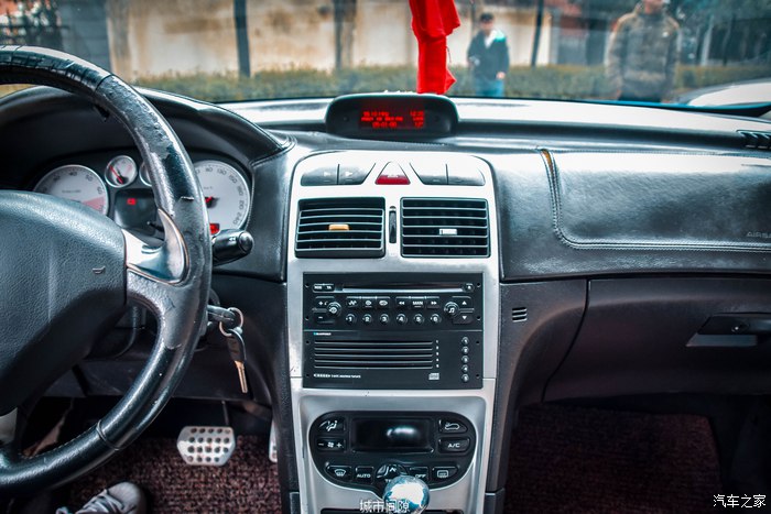 标志307敞篷车还值得玩吗,标致307cc敞篷跑车多少钱一辆