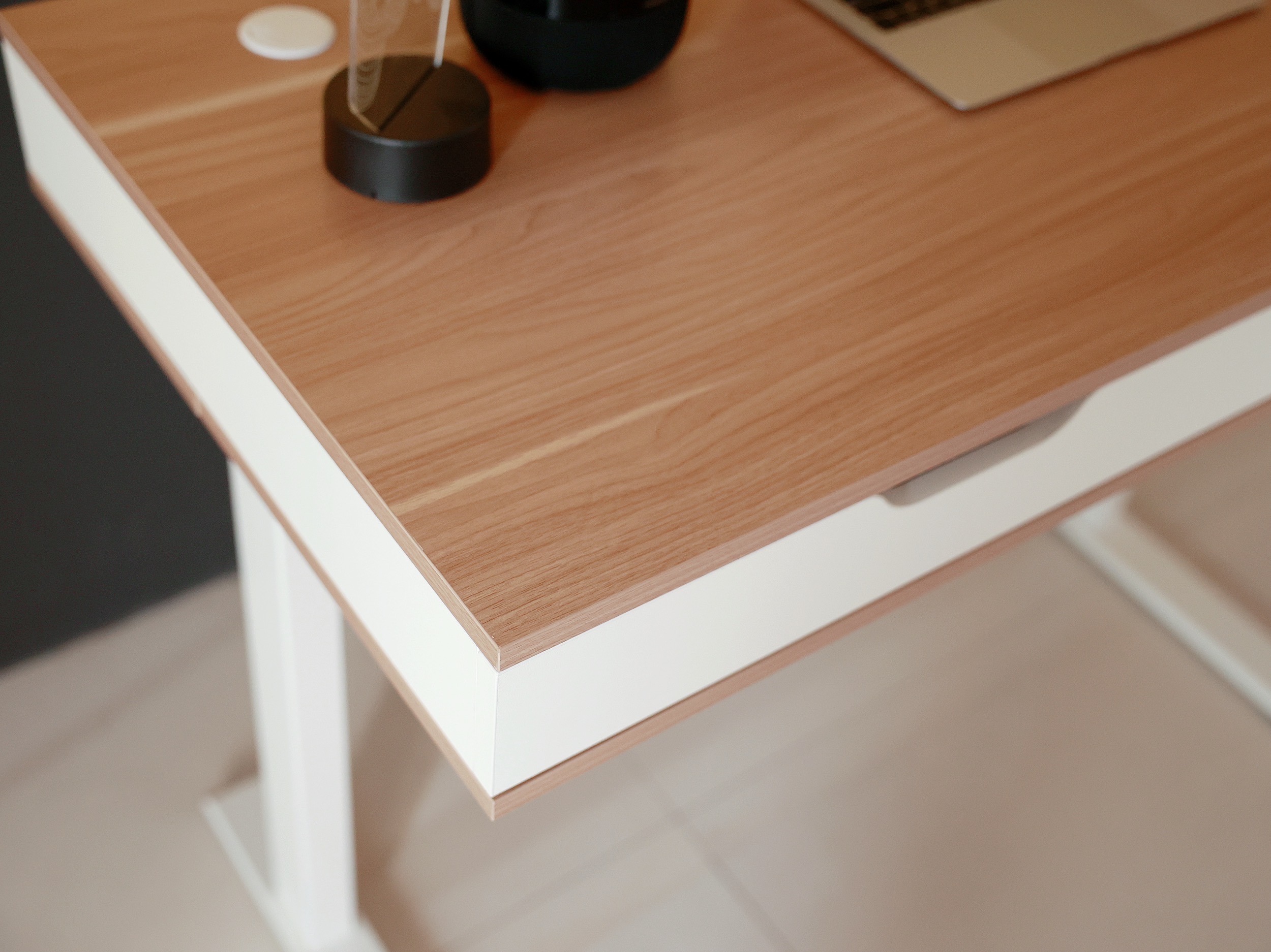 何同学升降桌视频,何同学评测升降桌