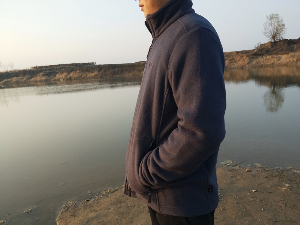 狼爪登山徒步冲锋衣，满满惊喜的开箱报告