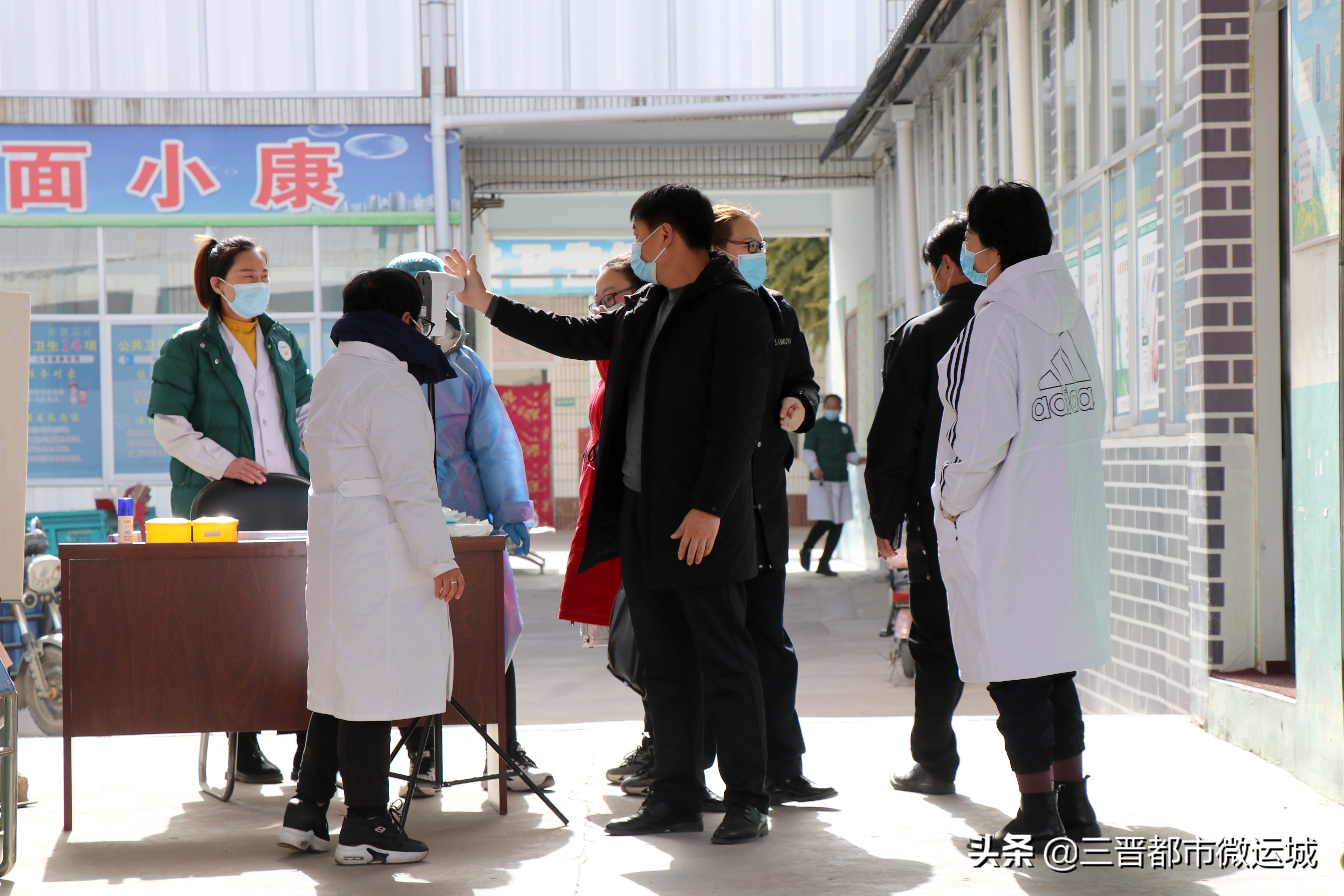 巧手医千病红心暖万家——记临猗县张吴卫生院