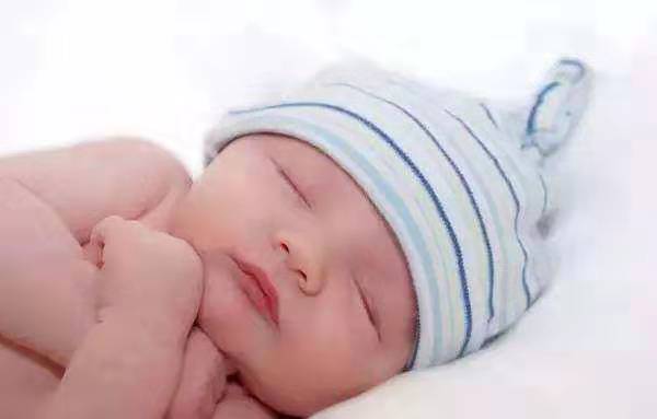 新生儿最难带的六个阶段,新生儿最困难的一年