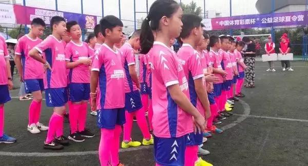 美洲杯精彩时刻,美洲杯小罗现身看梅西