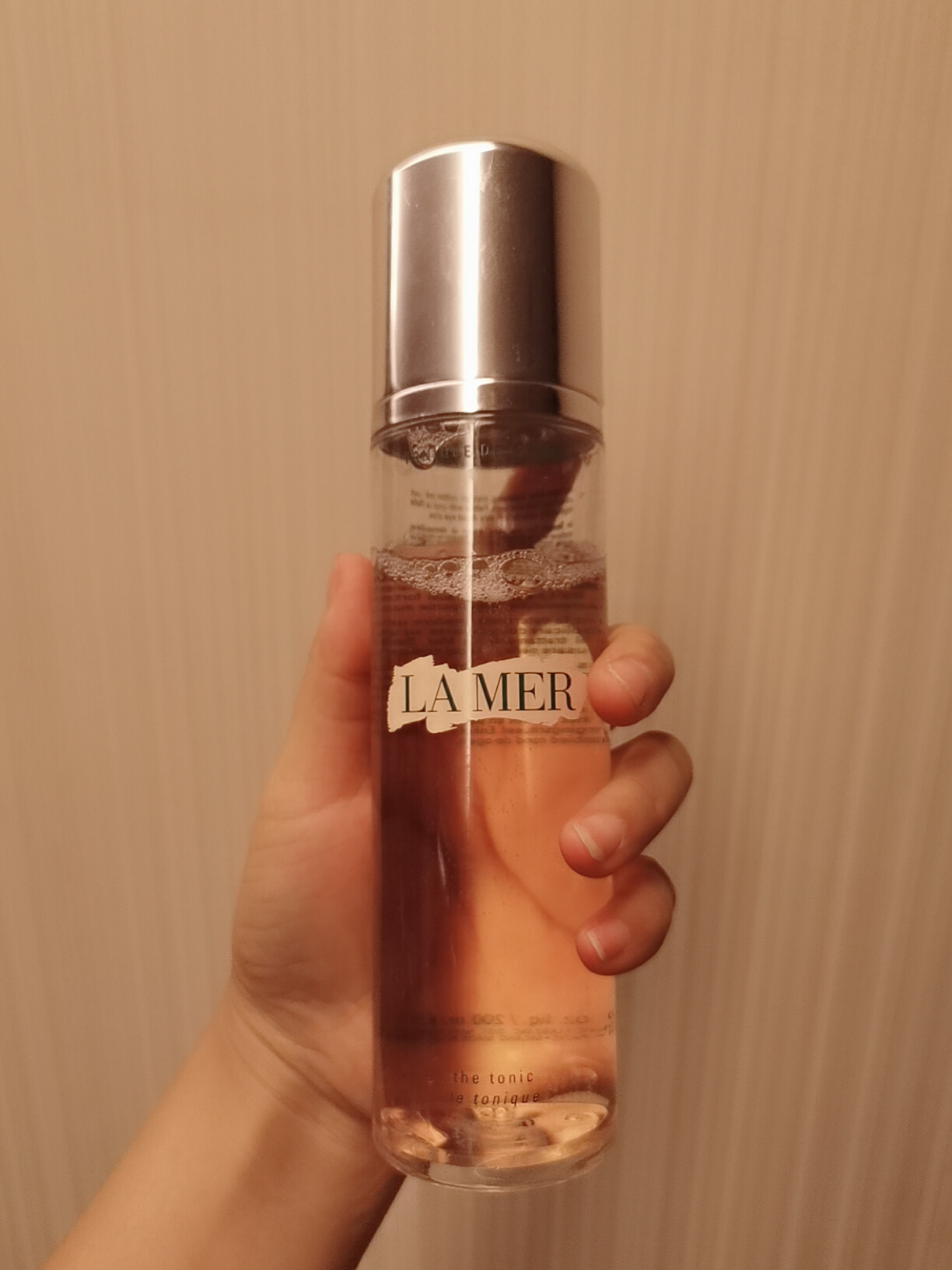 脸部干燥用什么爽肤水好,皮肤暗沉发黄怎么办用什么爽肤水