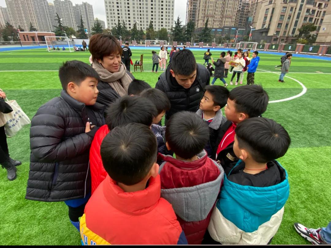 魅力足球绿荫筑梦,魅力足球伴我成长