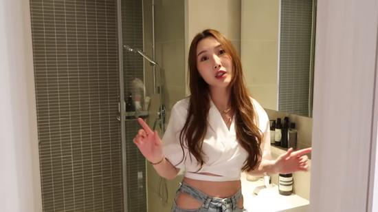 韩国女生独居公寓,韩国美女晒衣服