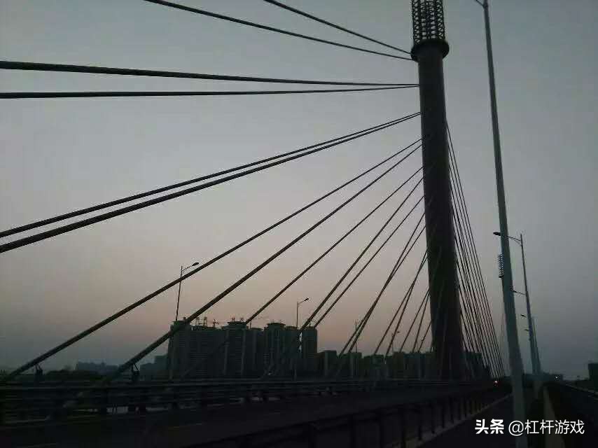 王健林3000万的电视剧要接吗,万达3000亿投资进展