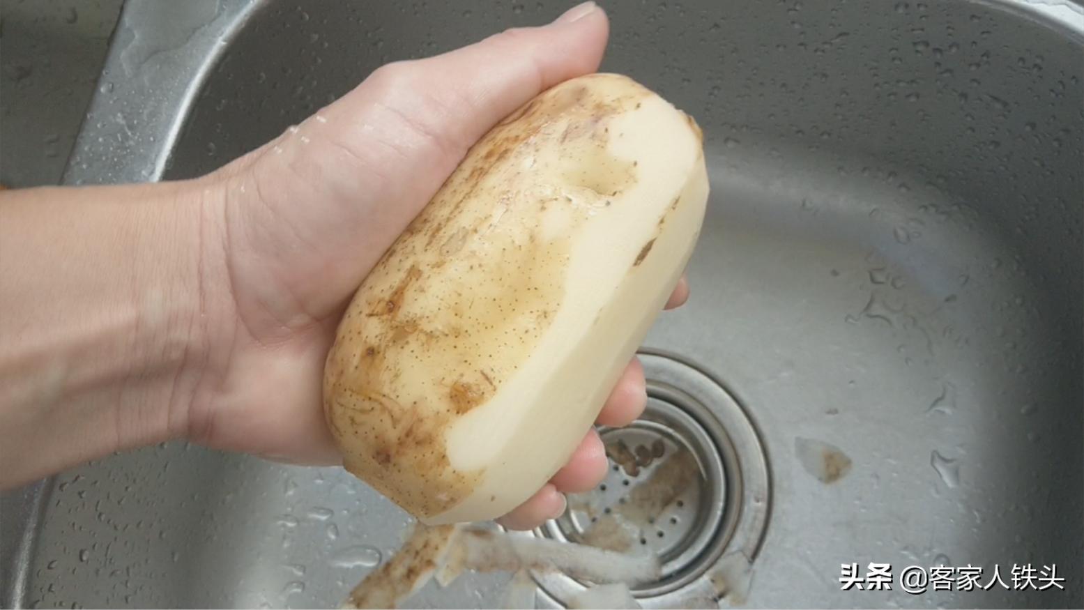 藕丸子怎样做出来q弹不易煮烂,怎样做莲藕丸子才好吃呢