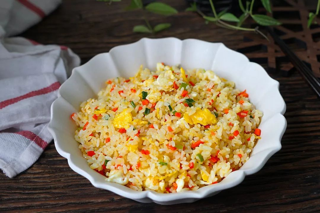 怎么炒面、炒饭、炒土豆不粘锅？教你一招搞定