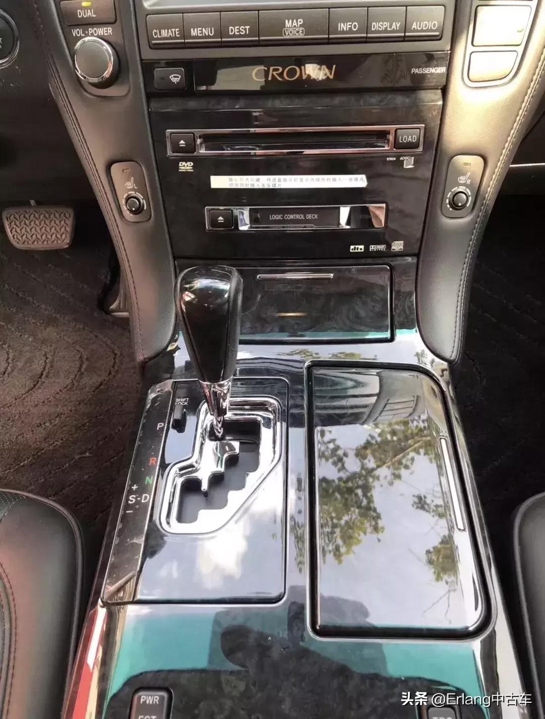 情怀皇冠最经典的12代,全新十六代丰田皇冠