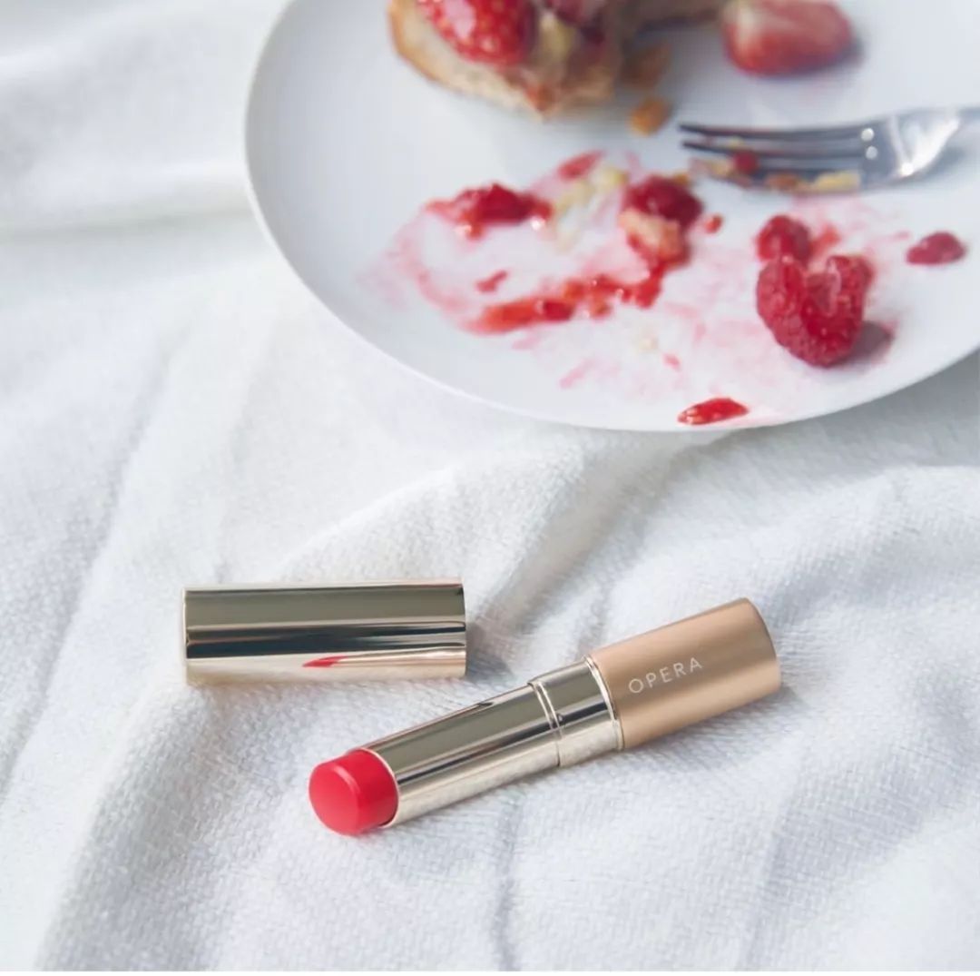 2020年别跟风了！看这8款超红护肤单品红黑榜测评