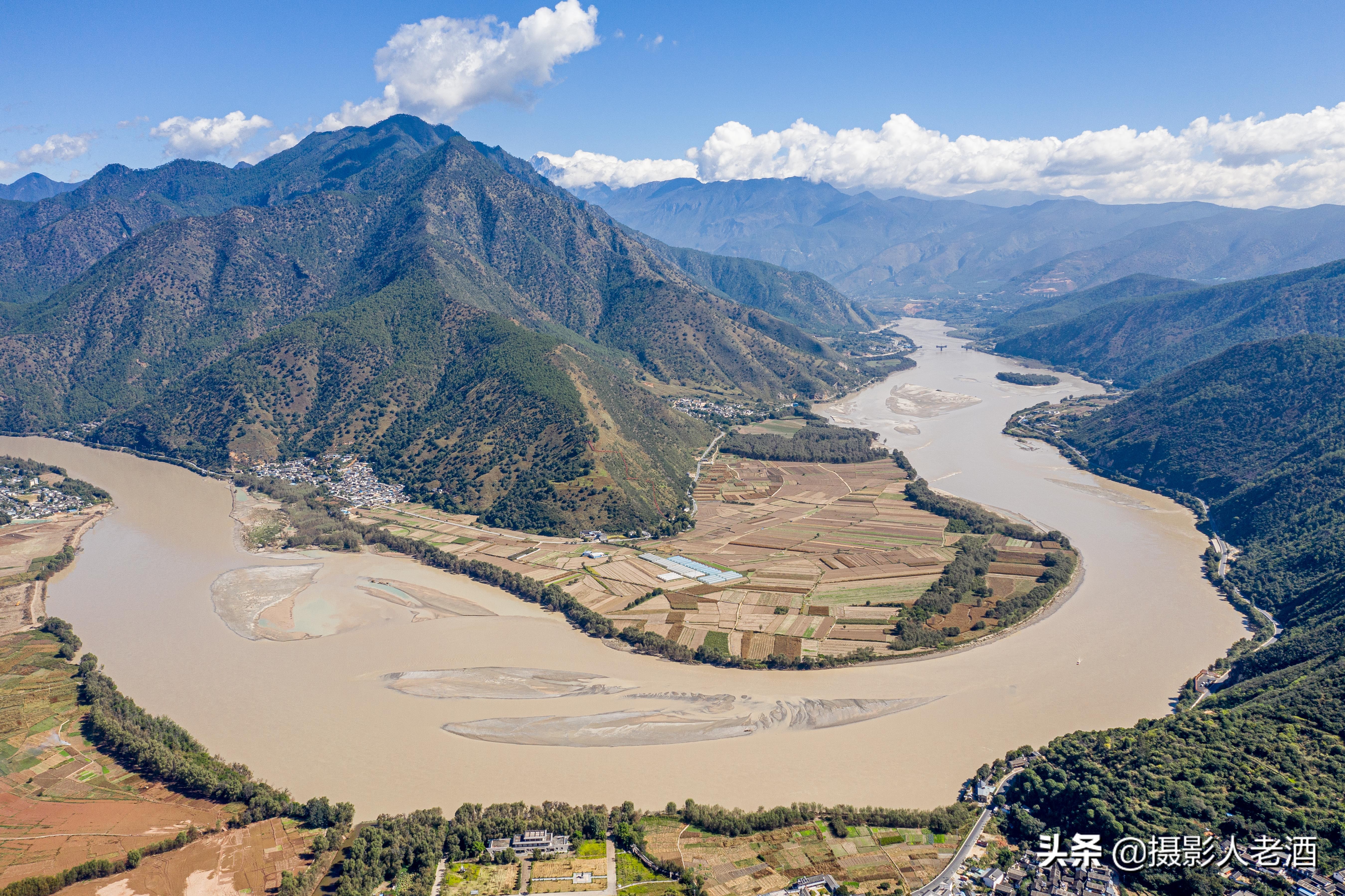 丽江长江第一湾虎跳峡,丽江市玉龙县长江第一湾