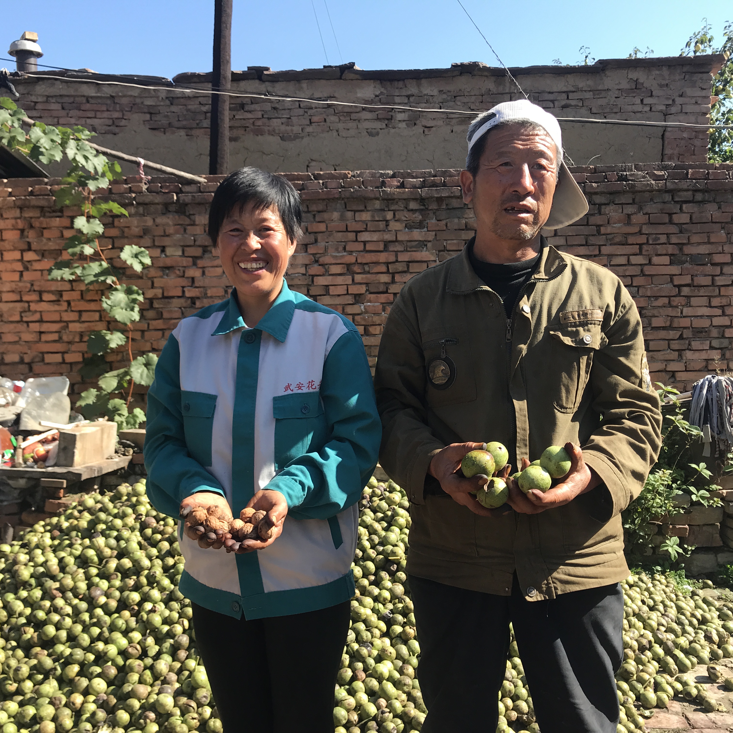 孩子爱吃甜食一嘴小黑牙，此招一出，父母小孩都快乐